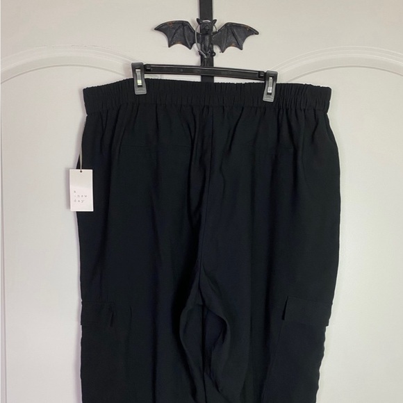 A New Day Deep Black Joggers Working Pockets breathable material NWT 2X - Picture 4 of 9
